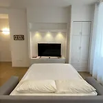 Luxury In Stile Moderno