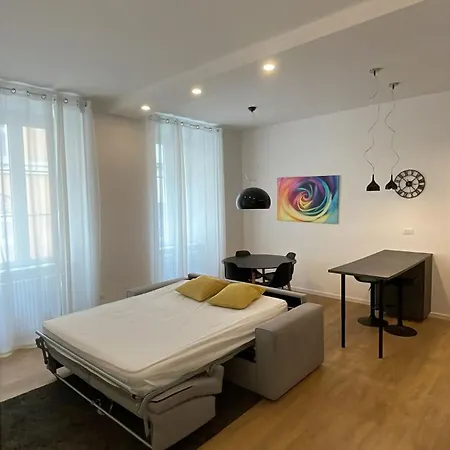 Luxury In Stile Moderno Triest